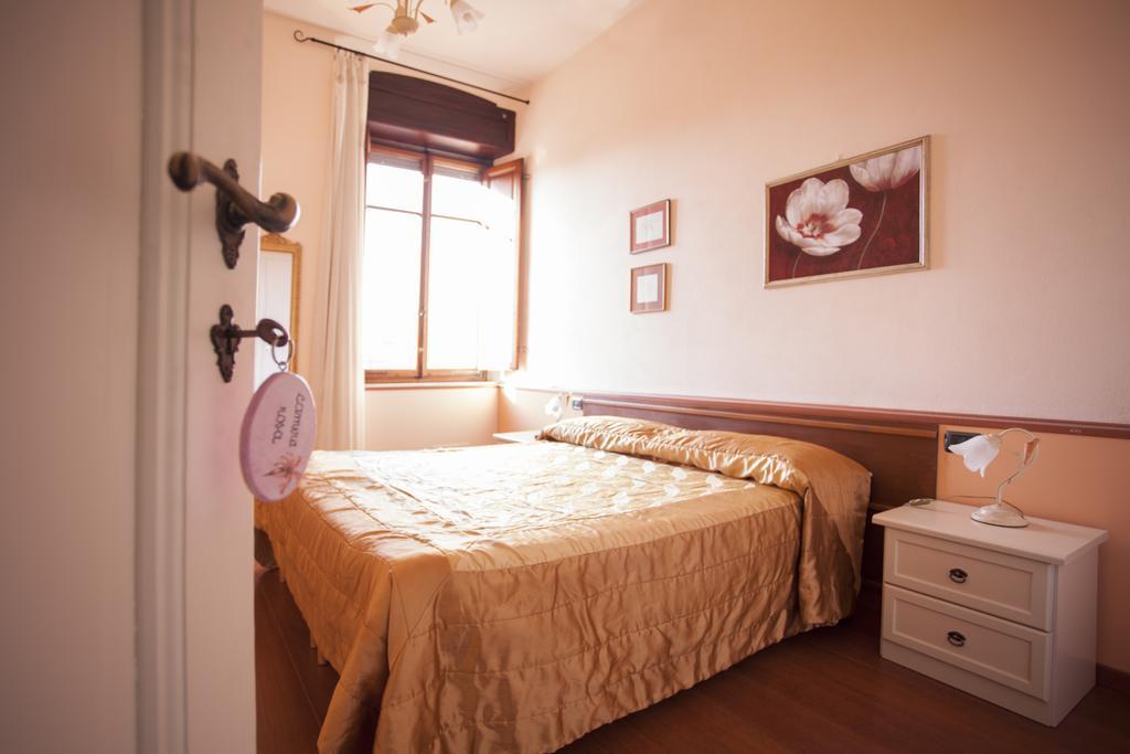 Liberty Guest House Lucca Room photo